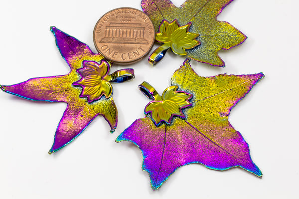 CanadianSugarMapleLeaf Aurora Pendant