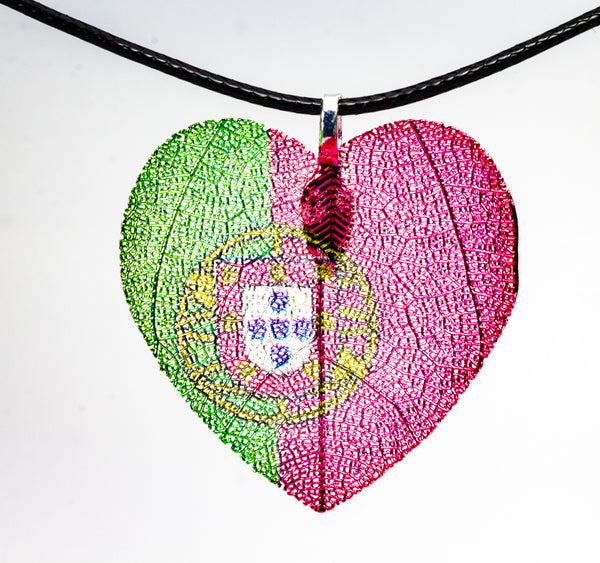 HeartShaped NationalFlag Pendant