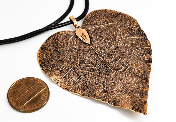 CeropegiaWoodiiLeaf Pendant