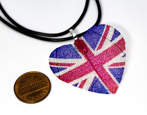 HeartShaped NationalFlag Pendant