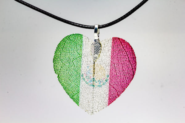 HeartShaped NationalFlag Pendant