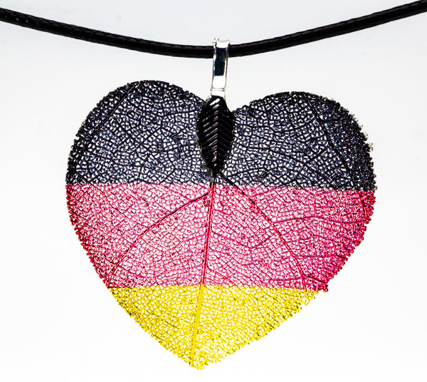 HeartShaped NationalFlag Pendant