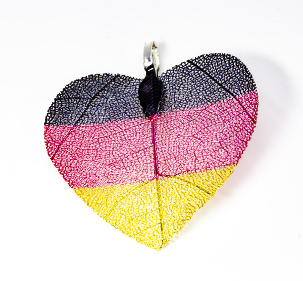 HeartShaped NationalFlag Pendant